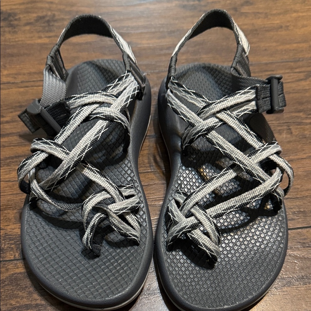 Chaco Women's Black and Gray Crisscross Sandals